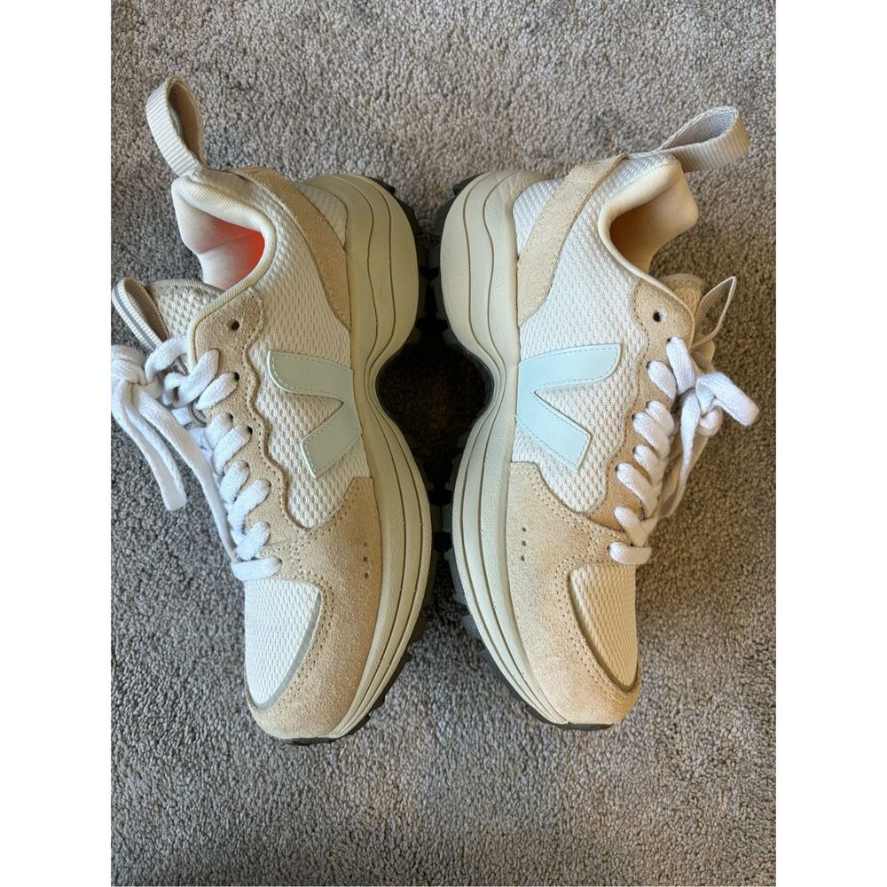 NEW wo box VEJA Women's Venturi Sneaker, $260 - Picture 3 of 8